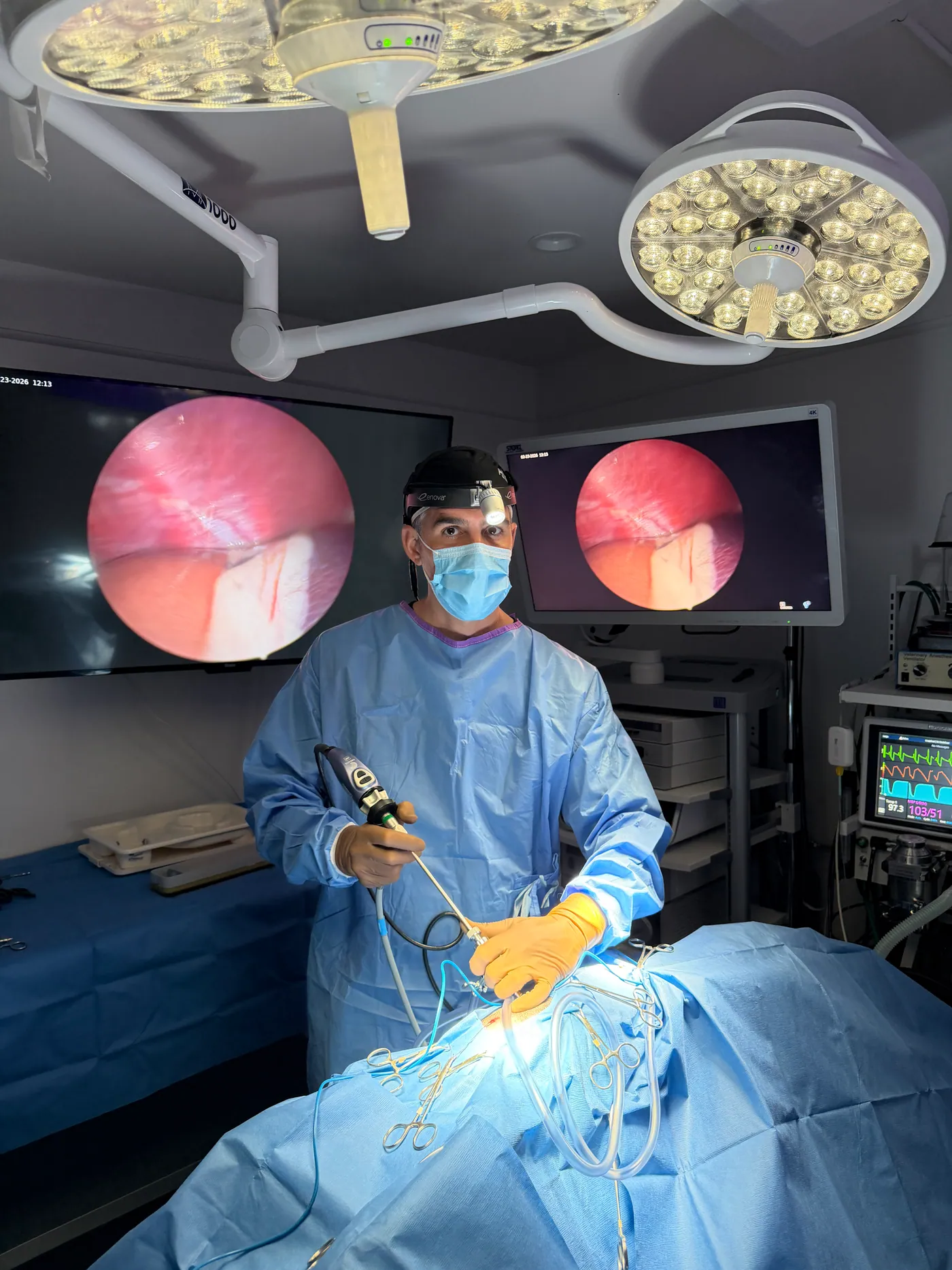 High-definition laparoscopy tower and surgical instruments
