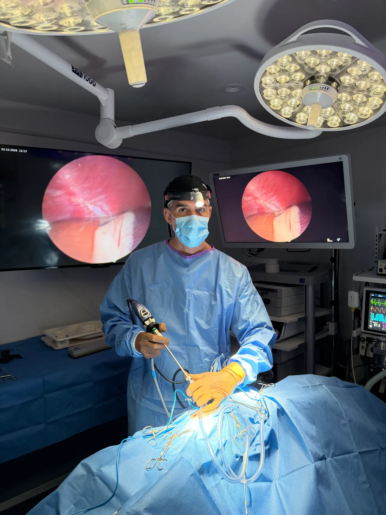 Veterinarian performing a minimally invasive laparoscopic procedure on a dog in Los Angeles